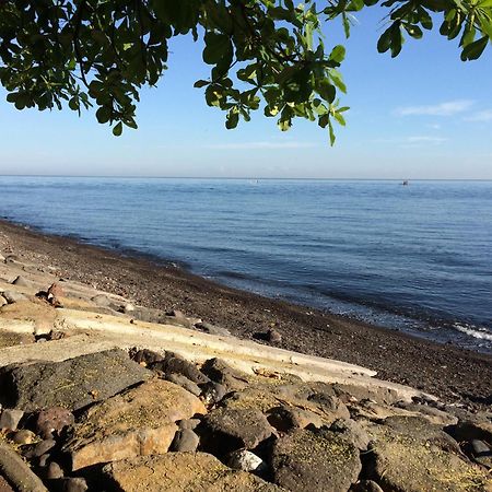Bali Segara Lestari Oceanfront Villas Tejakula Exterior foto